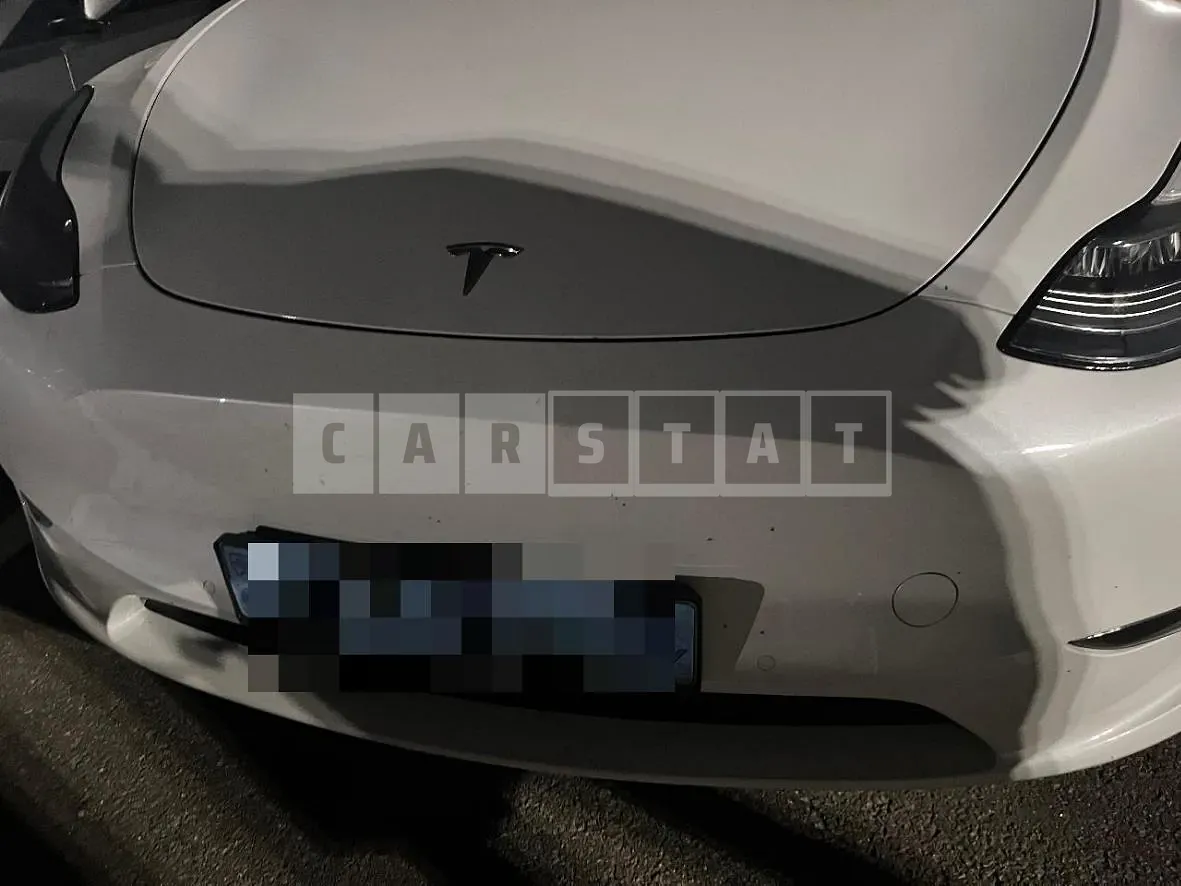 Photo 2 of 3: 2021 Tesla (parts) Model Y Headlamp — Korean insurance auction