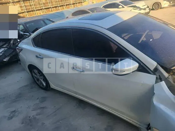 Photo 2 of 10: 2015 Nissan Altima 2.5 — Korean insurance auction