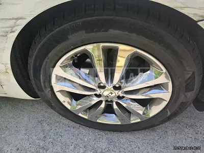 Photo 1 of 2: 2015 Kia (parts) Carnival Wheel — Korean insurance auction