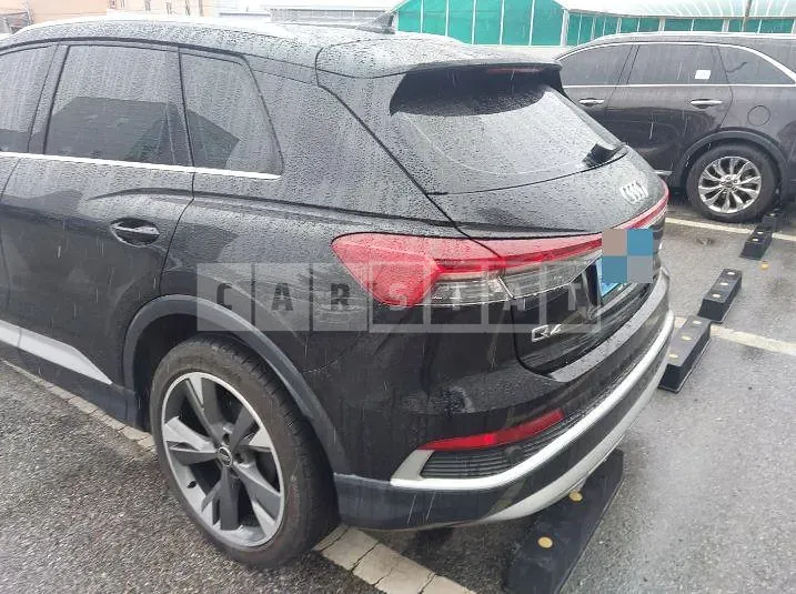 Photo 2 of 21: 2023 Audi Aui Q4 40 e-tron — Korean insurance auction