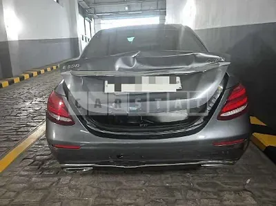 Photo 1 of 13: 2020 Mercedes-Benz E 300 4Matic — Korean insurance auction