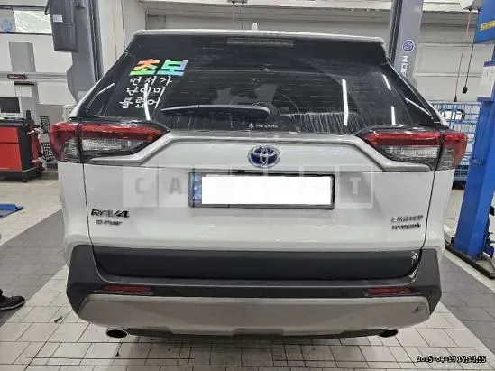 Photo 2 of 23: 2024 Toyota RAV4 Hybrid AWD — Korean insurance auction