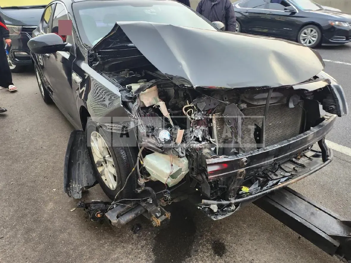 Photo 2 of 4: 2014 Kia K5 2.0 — Korean insurance auction