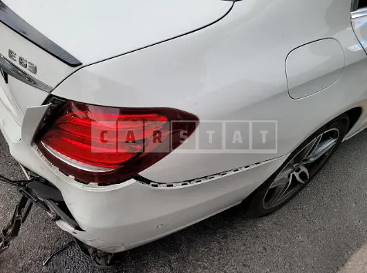Photo 2 of 38: 2019 Mercedes-Benz E220d, VIN WDDZF0EB2KA691048 — Korean insurance auction