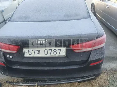 Photo 1 of 9: 2019 Kia K5, VIN KNAGS416BKA343083 — Korean insurance auction