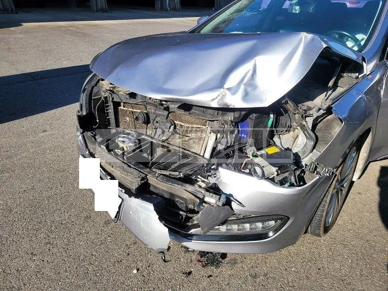 Photo 2 of 15: 2015 Hyundai Modern Aslan, VIN KMHFM411BFA005427 — Korean insurance auction