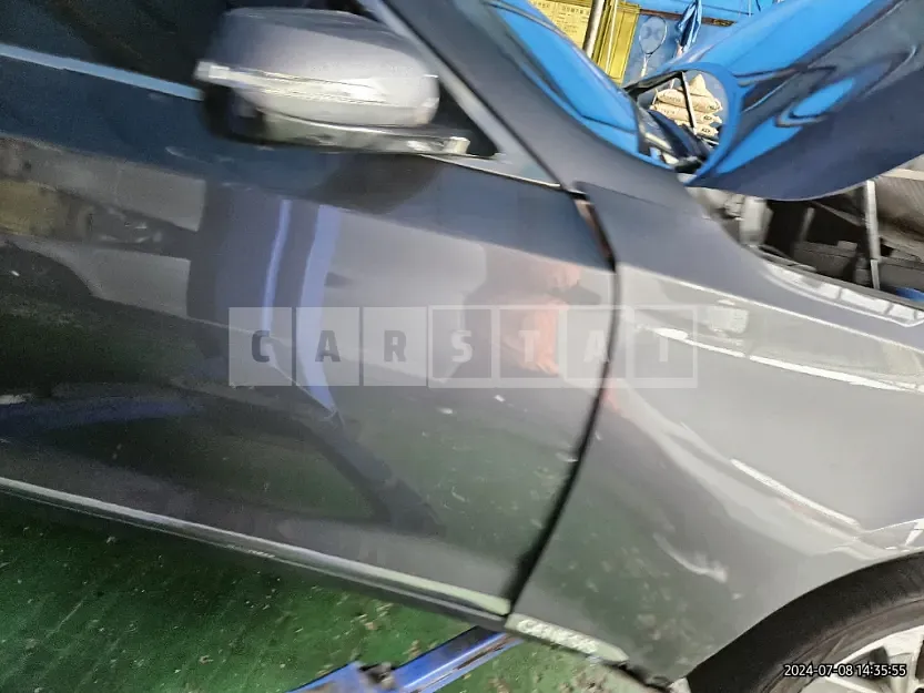 Photo 2 of 21: 2015 Genesis 3.3 — Korean insurance auction