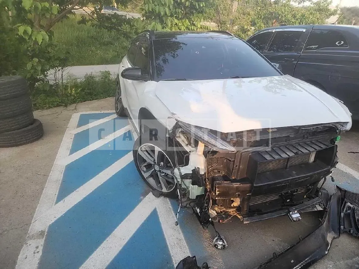 Photo 2 of 15: 2018 Hyundai Kona Gasoline 4WD — Korean insurance auction