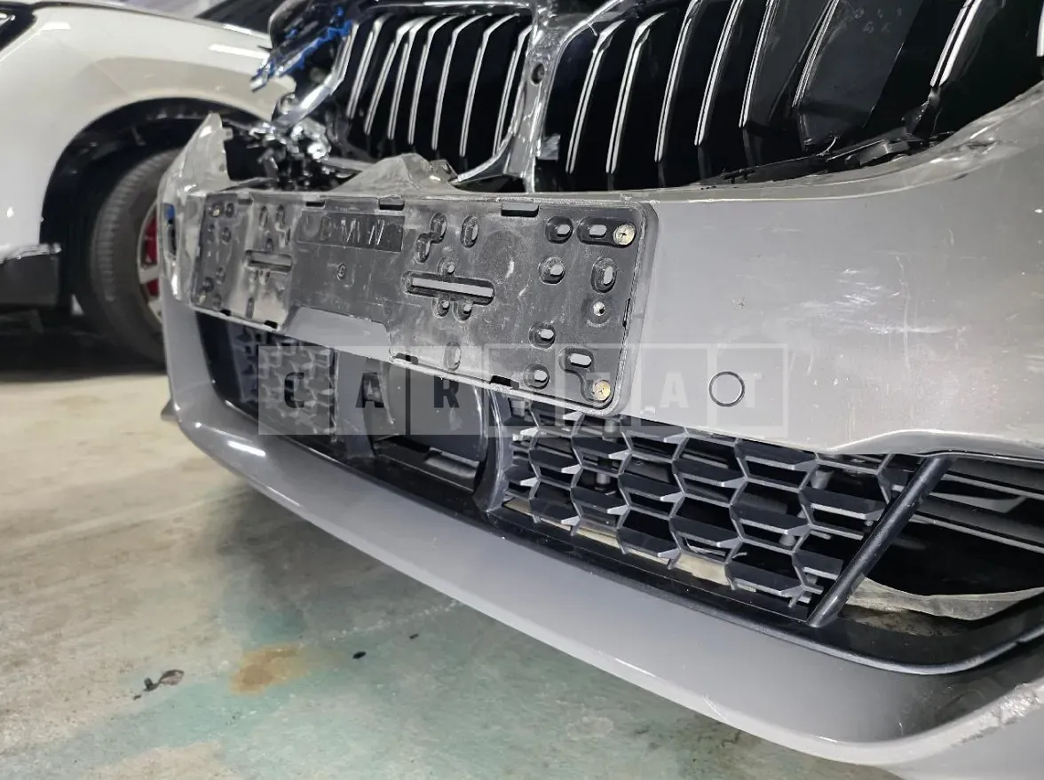Photo 2 of 49: 2021 BMW 530e — Korean insurance auction