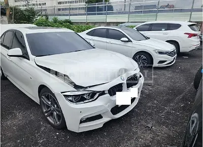 Photo 1 of 12: 2017 BMW 320i — Korean insurance auction