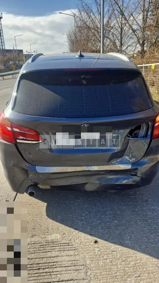 Photo 2 of 42: 2018 BMW Active Tourer — Korean insurance auction