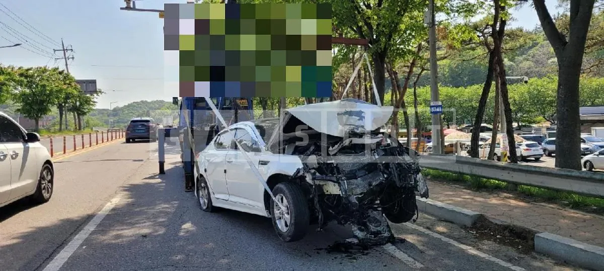 Photo 2 of 16: 2015 Kia K5 2.0(LPI), VIN KNAGN418BFA582824 — Korean insurance auction