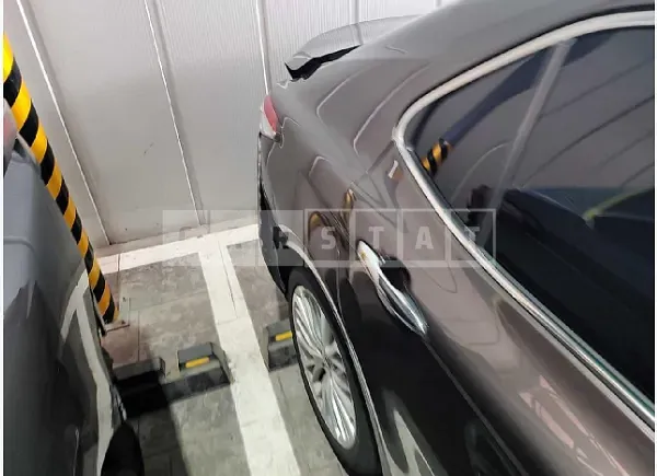 Photo 2 of 22: 2018 Toyota Camry — Korean insurance auction