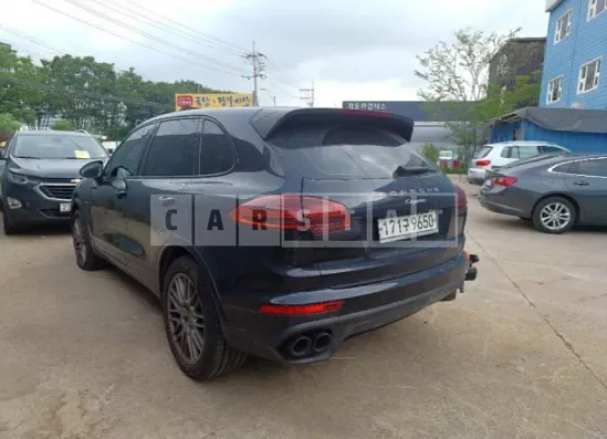 Photo 2 of 41: 2017 Porsche Cayenne Diesel — Korean insurance auction