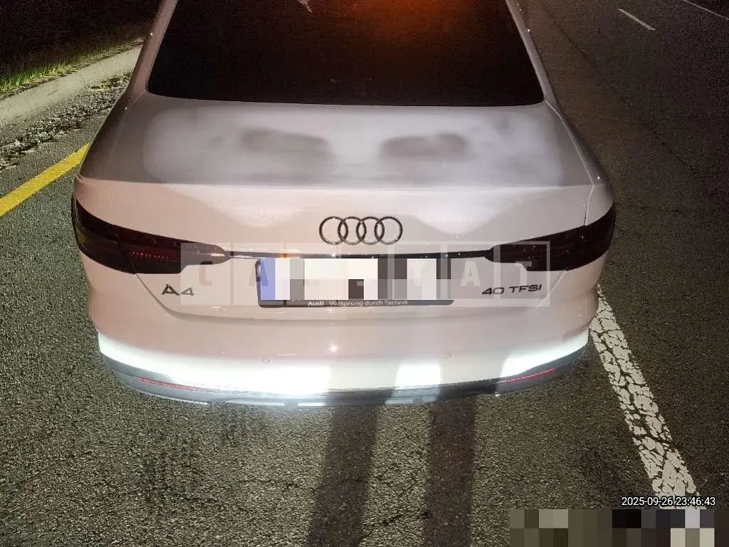 Photo 2 of 15: 2023 Audi A4 40 TFSI — Korean insurance auction