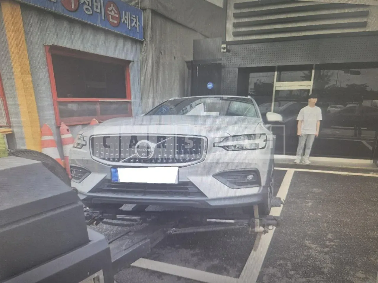 Photo 2 of 11: 2023 Volvo V60CCB5 AWD, VIN YV1ZZL124R1133036 — Korean insurance auction