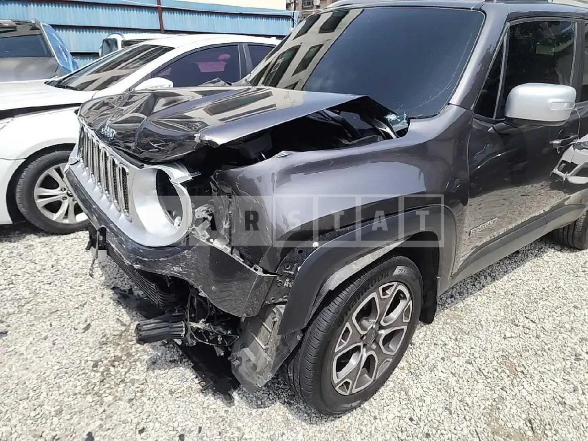 Photo 2 of 13: 2016 Jeep Zip Renegade — Korean insurance auction