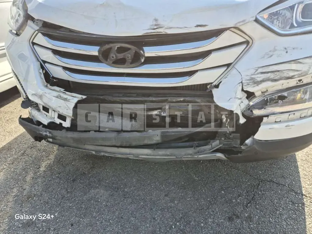 Photo 2 of 17: 2015 Hyundai Santa Fe DM — Korean insurance auction