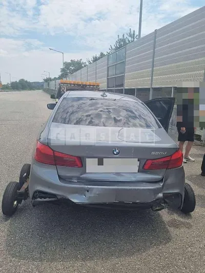 Photo 1 of 3: 2017 BMW 520d — Korean insurance auction