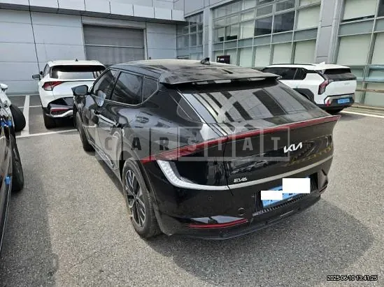 Photo 2 of 16: 2023 Kia EV6 — Korean insurance auction