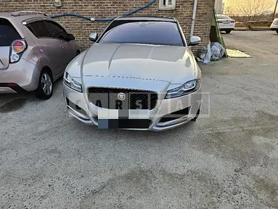 Photo 1 of 13: 2016 Jaguar XF 20d, VIN SAJBB4BN4GCY17677 — Korean insurance auction
