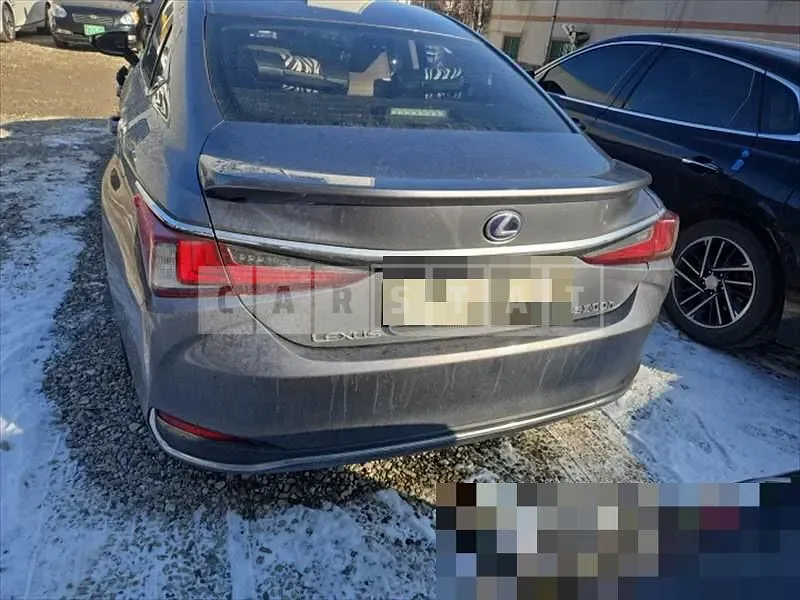 Photo 2 of 26: 2018 Lexus ES300h, VIN JTHB21BT5K2015839 — Korean insurance auction