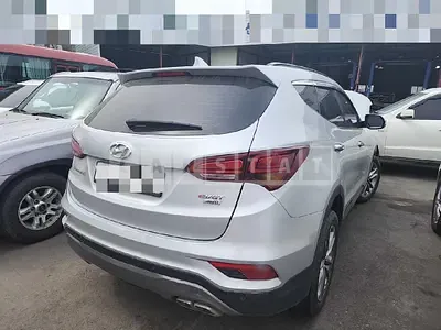 Photo 1 of 12: 2016 Hyundai Santa Fe 2.2 (4WD) — Korean insurance auction