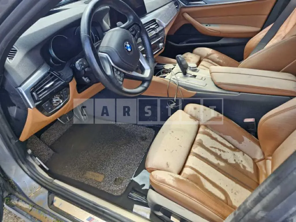 Photo 2 of 5: 2018 BMW 520d xDrive — Korean insurance auction