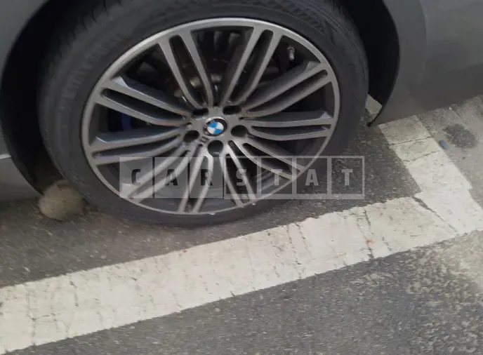 Photo 2 of 9: 2018 BMW 530i, VIN WBAJD3107JWC99316 — Korean insurance auction