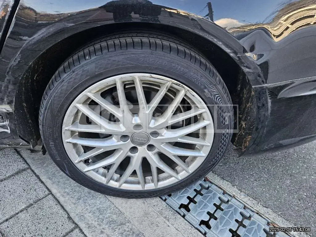 Photo 2 of 34: 2018 Audi A6 40 TFSI — Korean insurance auction