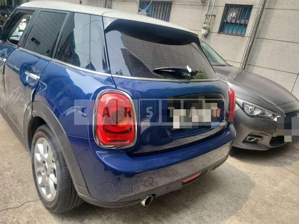 Photo 2 of 22: 2017 MINI Cooper D Five-Door — Korean insurance auction