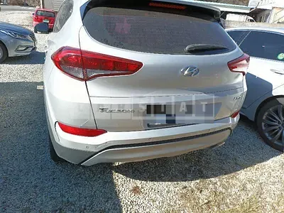 Photo 1 of 11: 2017 Hyundai Tucson 1.7, VIN KMHJ2815GJU560704 — Korean insurance auction