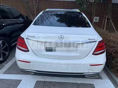 Photo 1 of 23: 2017 Mercedes-Benz E300 4Matic — Korean insurance auction