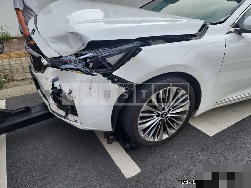 Photo 2 of 10: 2018 Kia K7 — Korean insurance auction