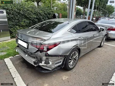 2022 Lexus ES 300h