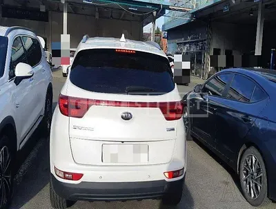 Photo 1 of 19: 2018 Kia Sportage 1.7 — Korean insurance auction