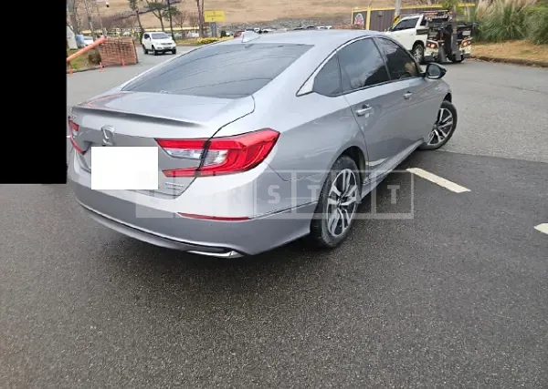 Photo 2 of 10: 2019 Honda Accord Hybrid, VIN 1HGCV3690KA511680 — Korean insurance auction