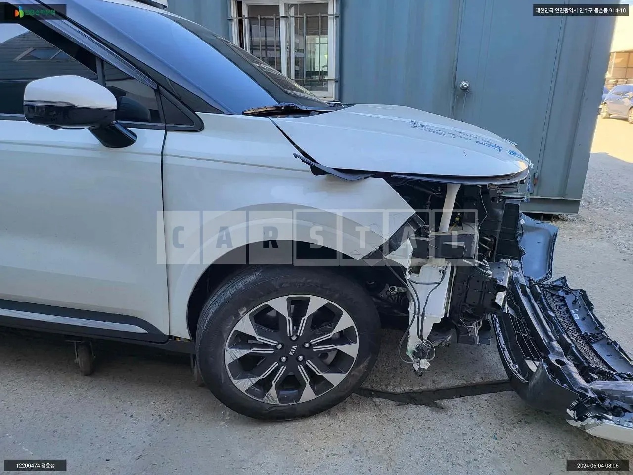 Photo 2 of 17: 2021 Kia Carnival Limousine, VIN KNANE813BMS094800 — Korean insurance auction