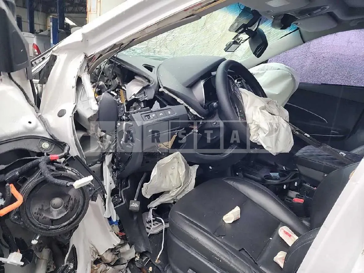 Photo 2 of 28: 2014 Hyundai Santa Fe DM — Korean insurance auction