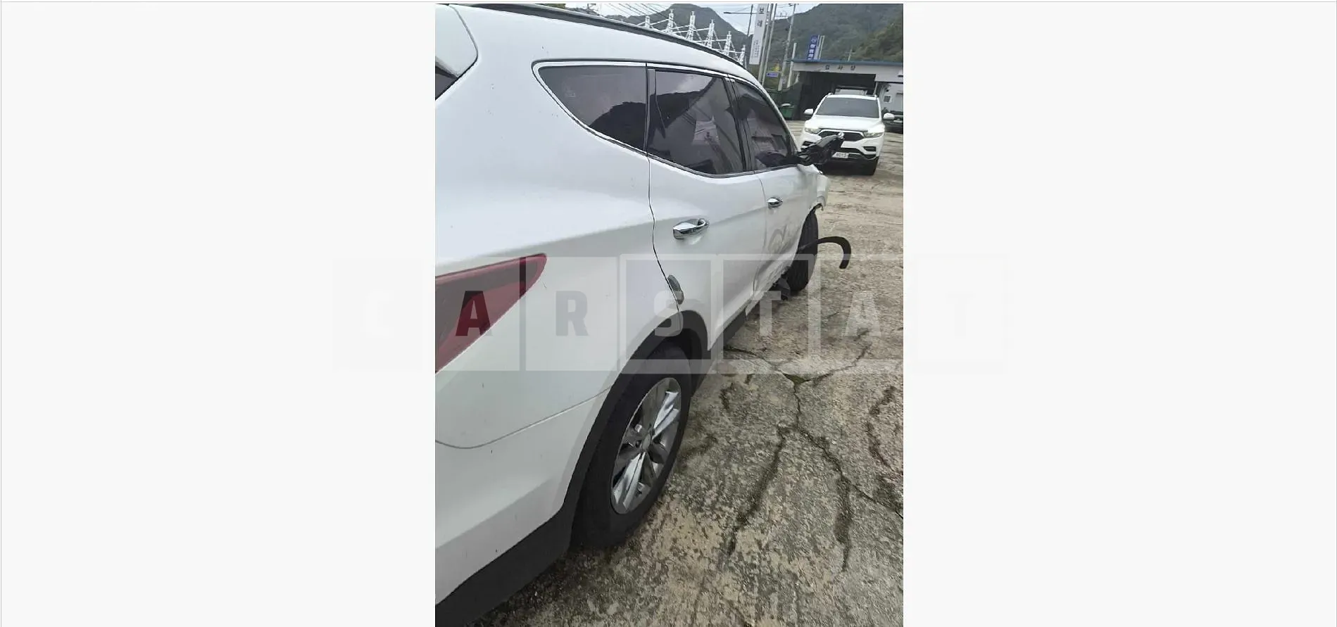 Photo 2 of 19: 2016 Hyundai Santa Fe 2.0 — Korean insurance auction