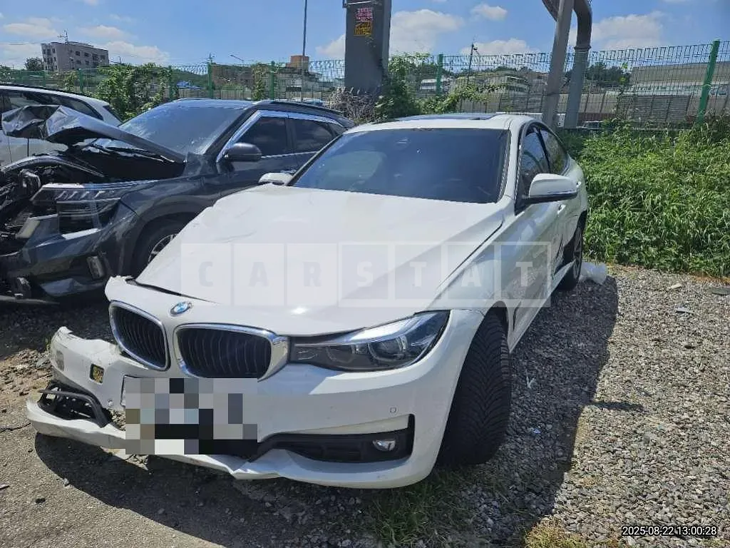 Photo 2 of 23: 2018 BMW 320d xDrive Gran Turismo W — Korean insurance auction