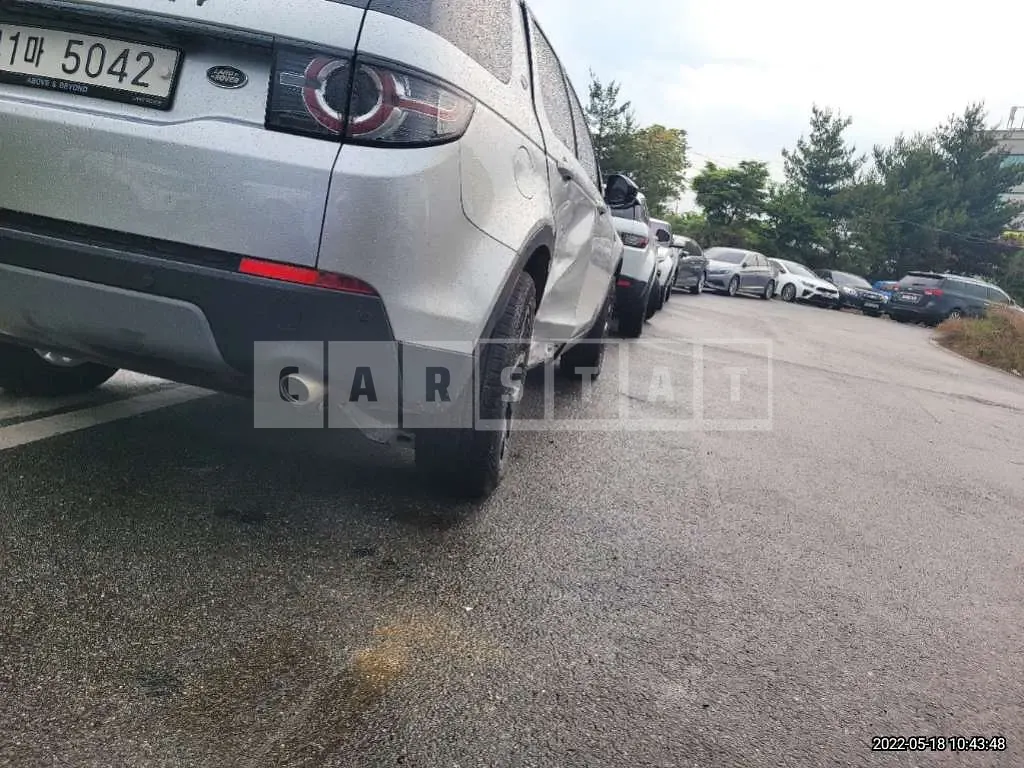 Photo 2 of 40: 2017 Land Rover Discovery Sports 2.0d, VIN SALCA2BNXHH718885 — Korean insurance auction