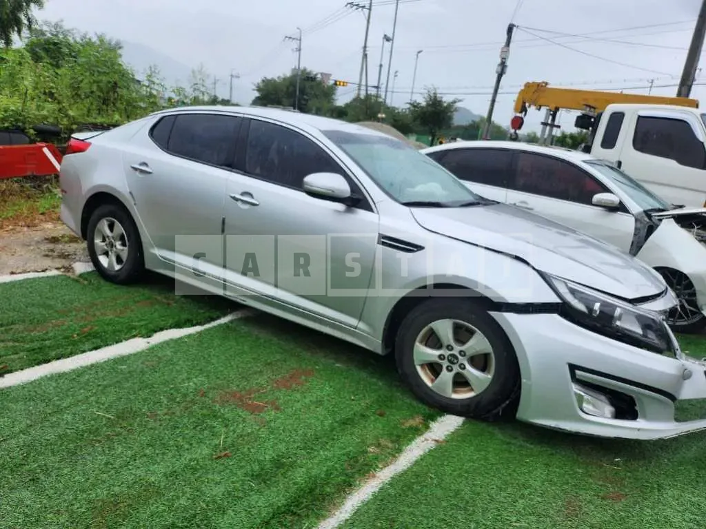 Photo 2 of 13: 2015 Kia K5, VIN KNAGN418BFA541284 — Korean insurance auction