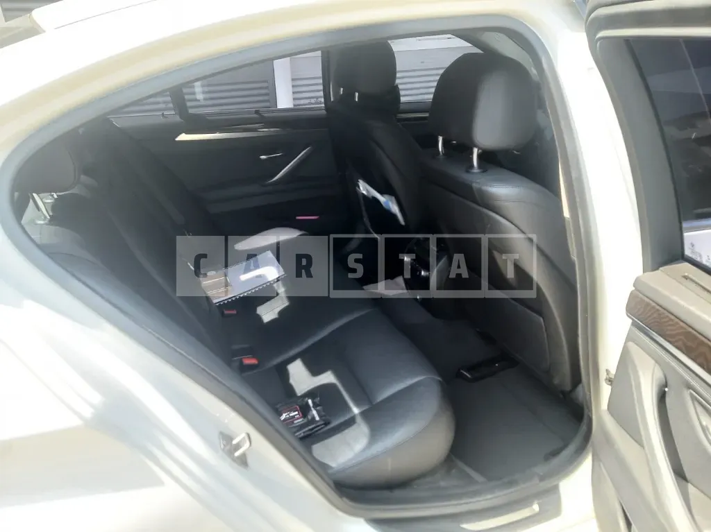Photo 2 of 8: 2014 BMW 528i, VIN WBA5A5103FD940404 — Korean insurance auction