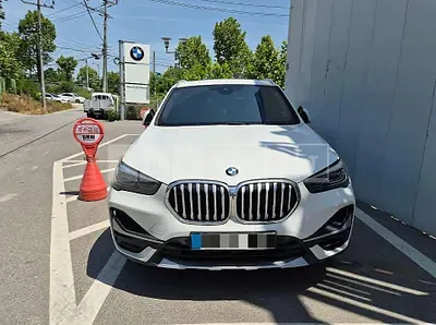 Photo 1 of 17: 2021 BMW X1 xDrive20i — Korean insurance auction