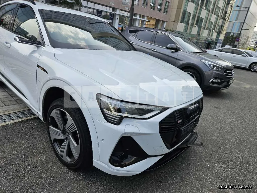 Photo 2 of 27: 2022 Audi e-tron Sportback 55 quattro — Korean insurance auction