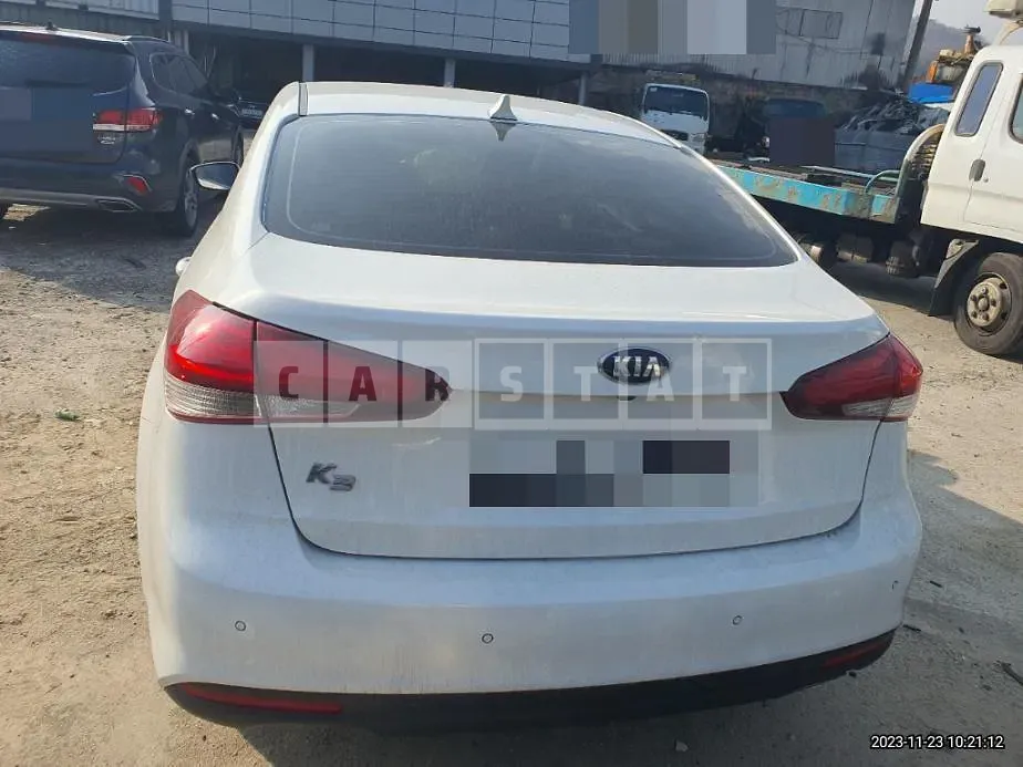 Photo 2 of 6: 2017 Kia K3 1.6 — Korean insurance auction