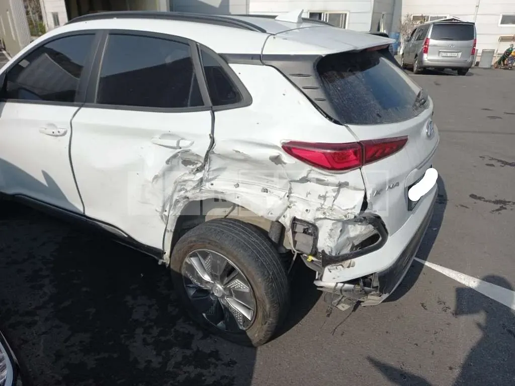 Photo 2 of 7: 2020 Hyundai Kona Electric, VIN KMHK381GFLU091993 — Korean insurance auction