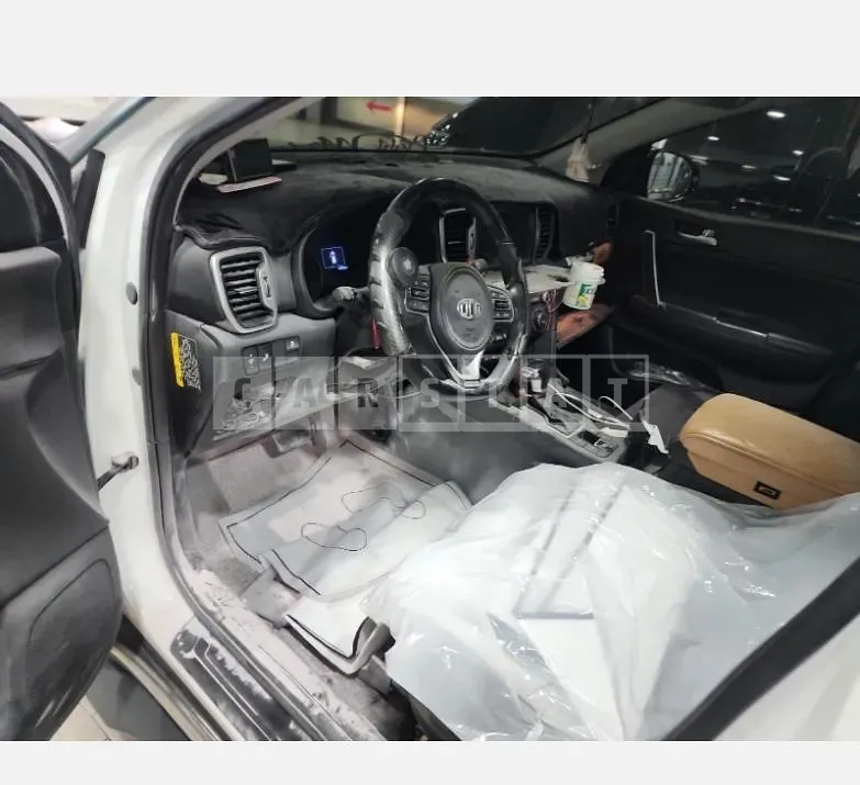 Photo 2 of 12: 2017 Kia Sportage — Korean insurance auction