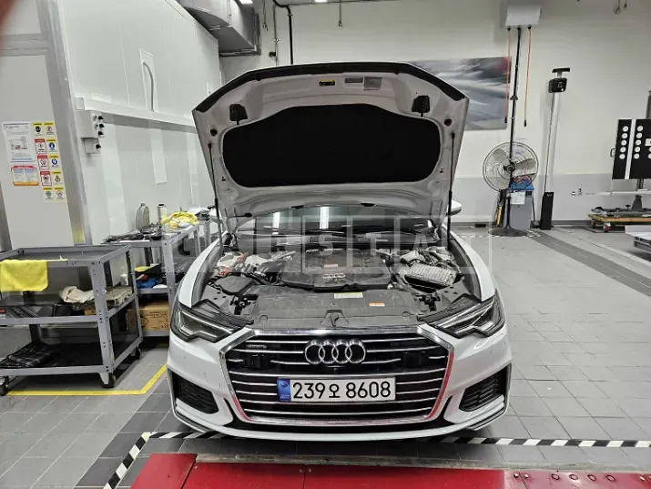 Photo 2 of 15: 2020 Audi A6 45 TDI quattro, VIN WAUZZZF24LN060295 — Korean insurance auction